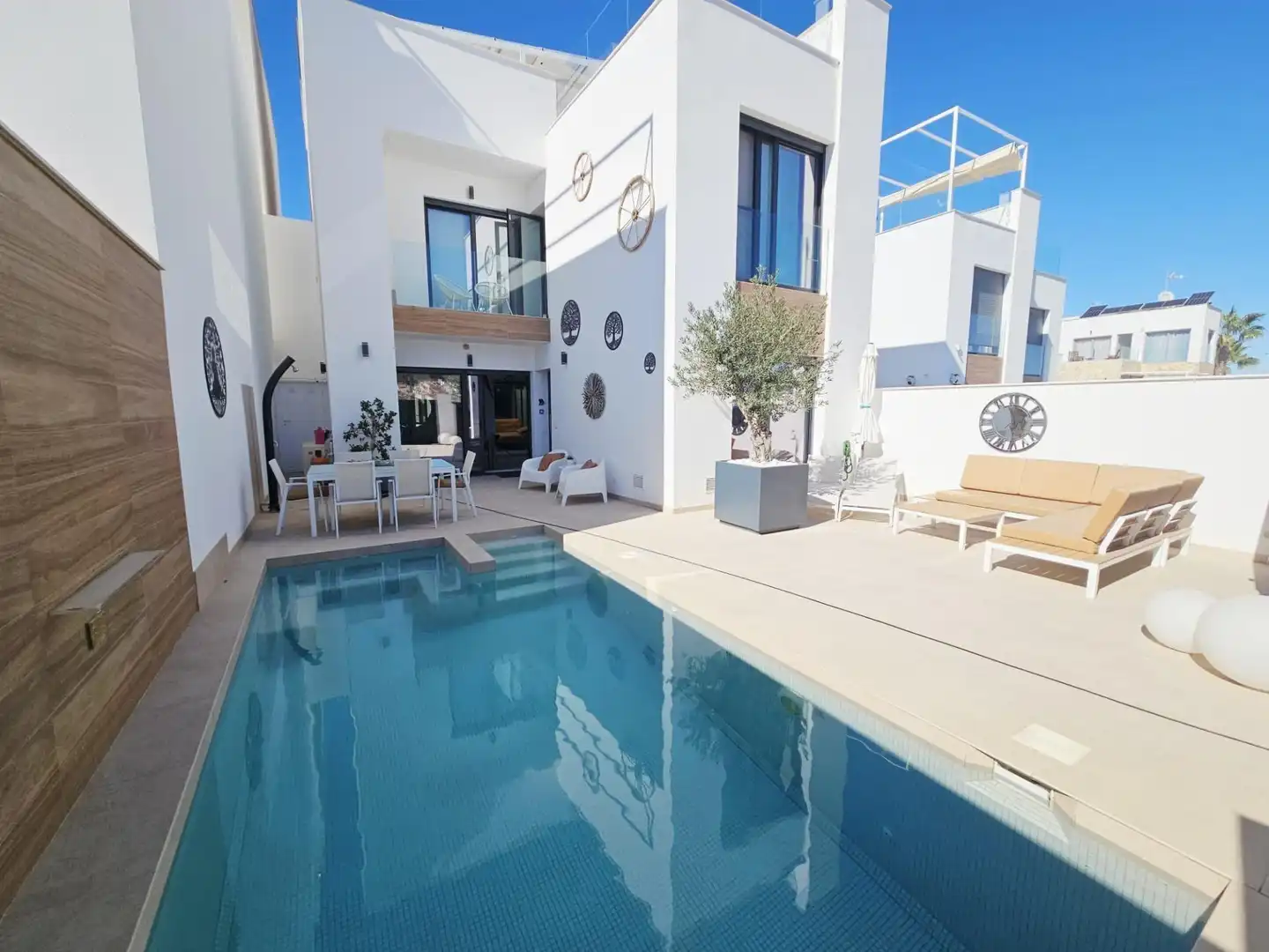 Terraced house with terrace for sale in Benijófar
