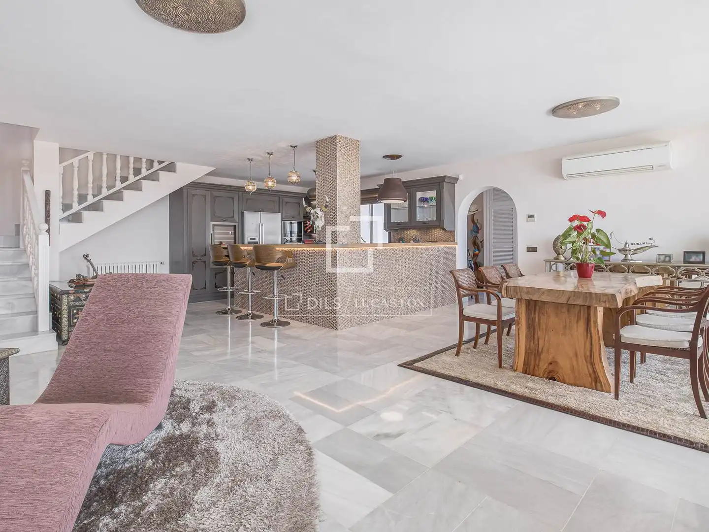 Kitchen of Houses for sale in Santa Eulària des Riu  with Air Conditioner, Heating and Private garden