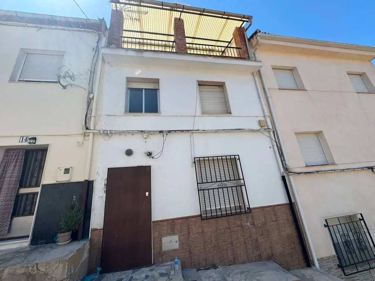 Vista exterior de Casa o xalet en venda en Castillo de Locubín amb Terrassa