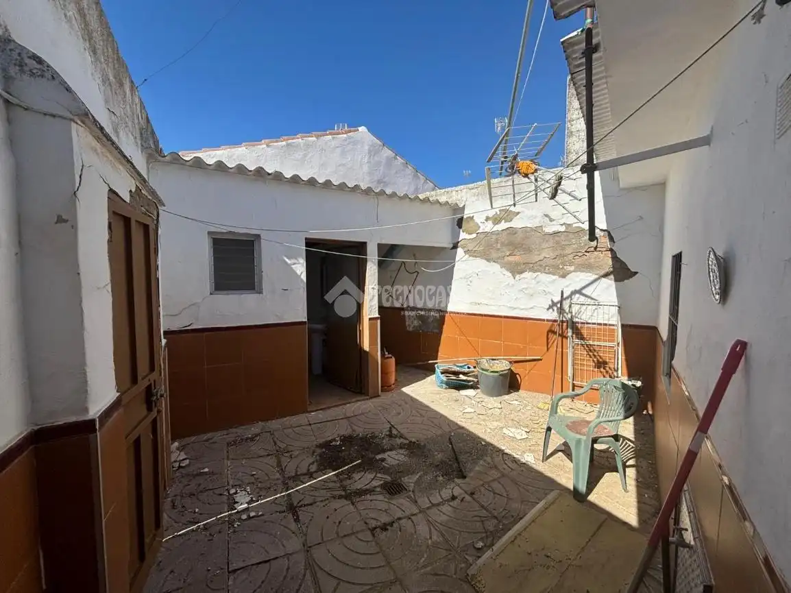 Vista exterior de Casa adosada en venta en Écija