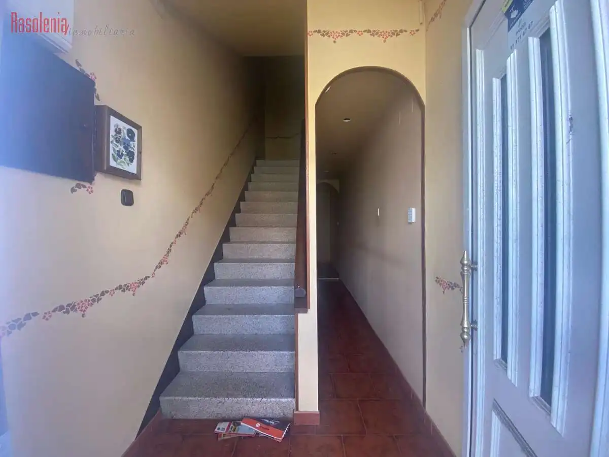 Wohnung zum Verkauf in Coristanco mit Terrasse und Abstellraum