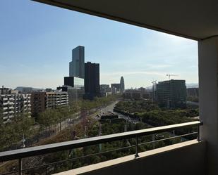 Vista exterior de Pis de lloguer en  Barcelona Capital amb Piscina i Balcó