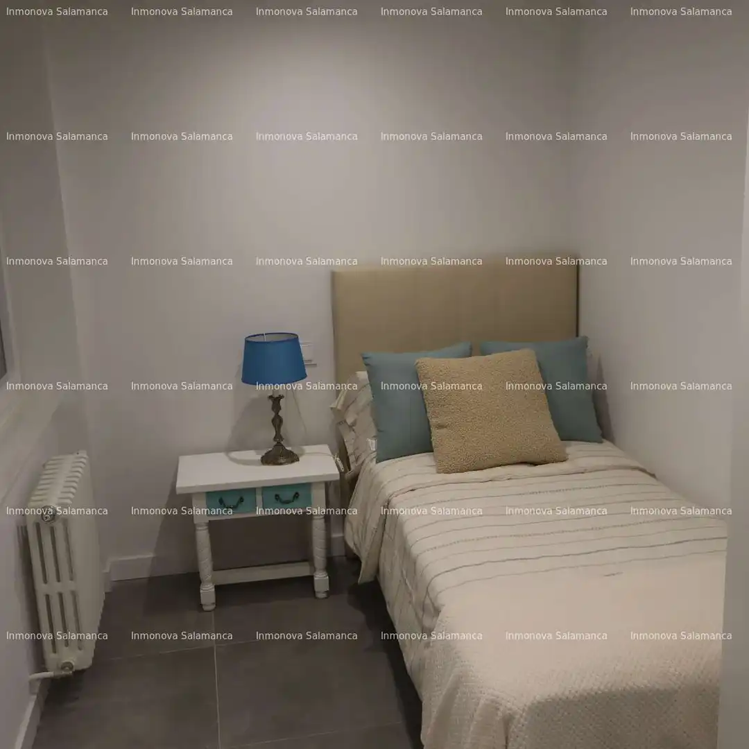 Bedroom of Flat for share in Salamanca  with Heating and Furnished