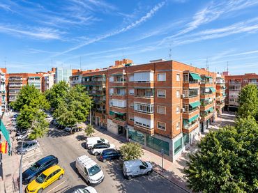 Pis amb ascensor en venda a Calle de Ezequiel Solana