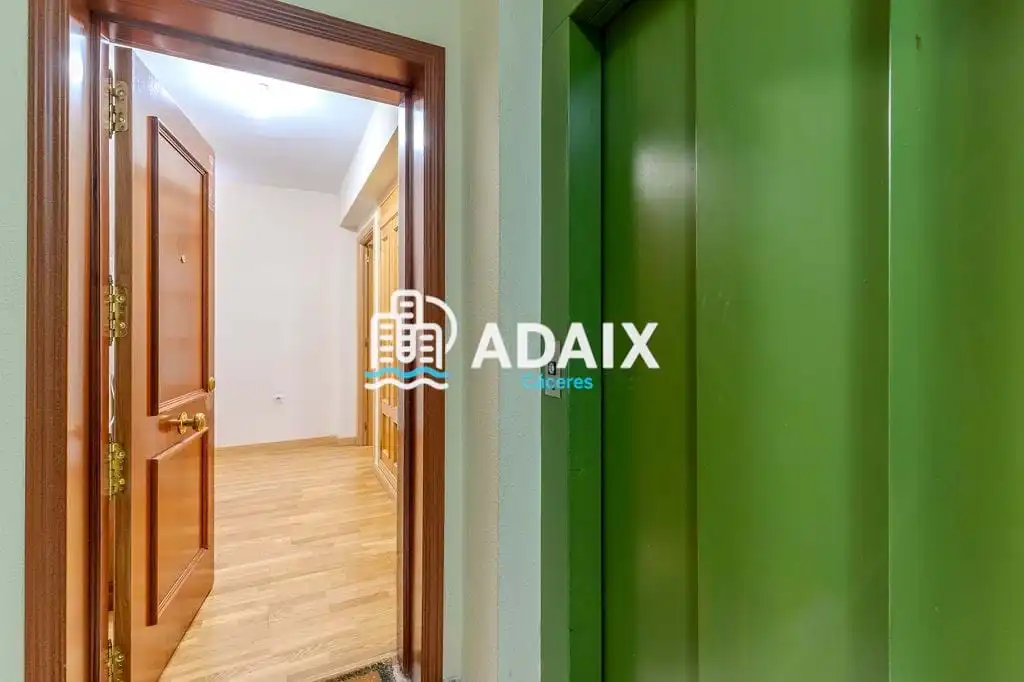 Piso en venta en Cáceres con Aire acondicionado y Calefacción