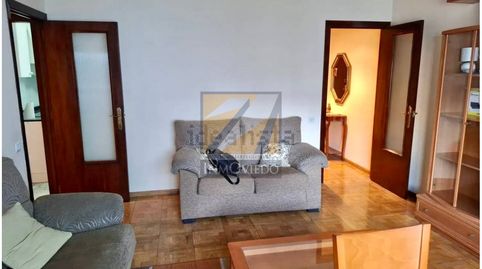 Foto 2 de Piso en venta en Calle Santa Eulalia de Mérida, Buenavista, Oviedo
