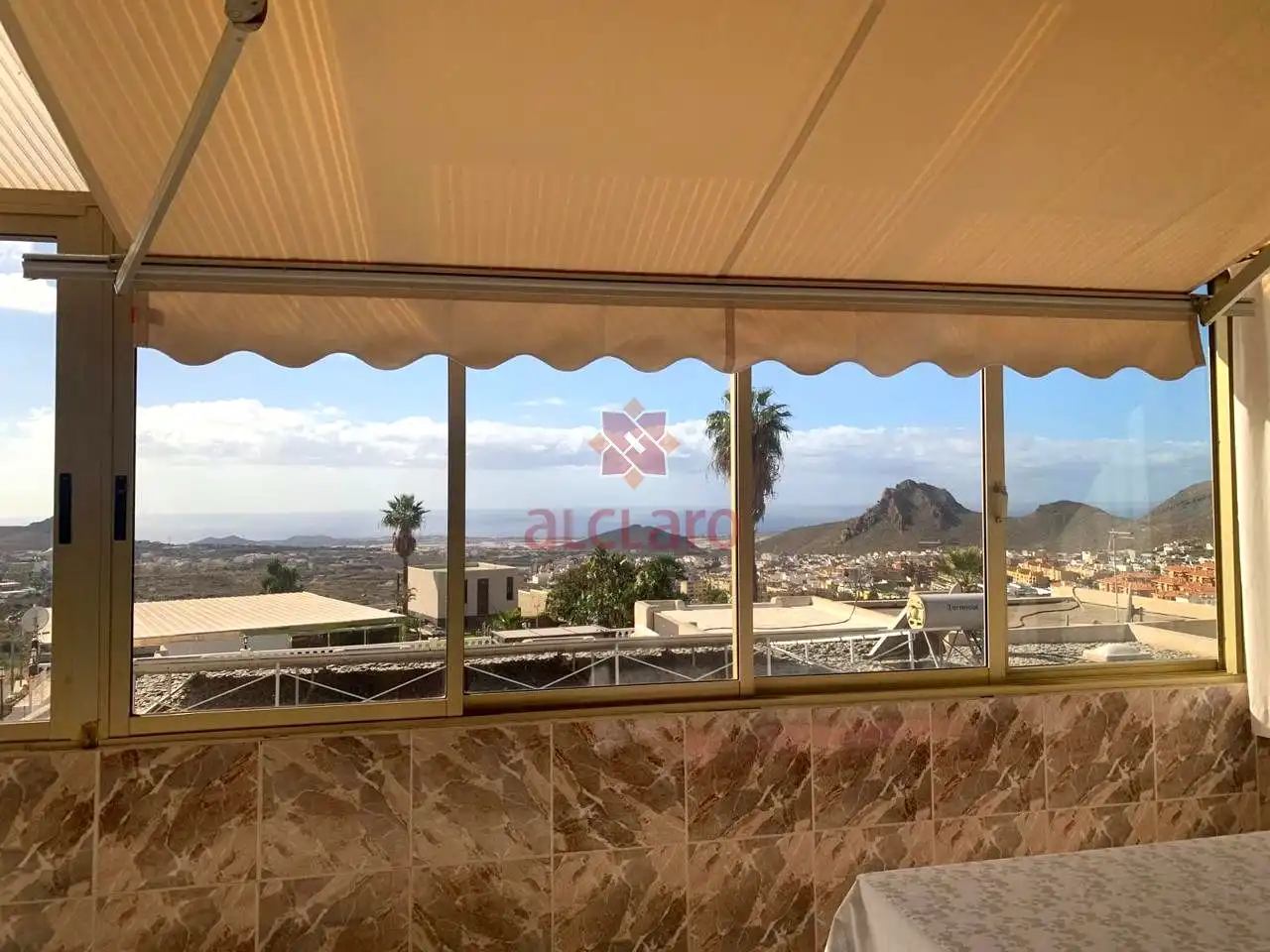 Vista exterior de Casa o chalet en venta en Arona con Jardín privado, Terraza y Piscina