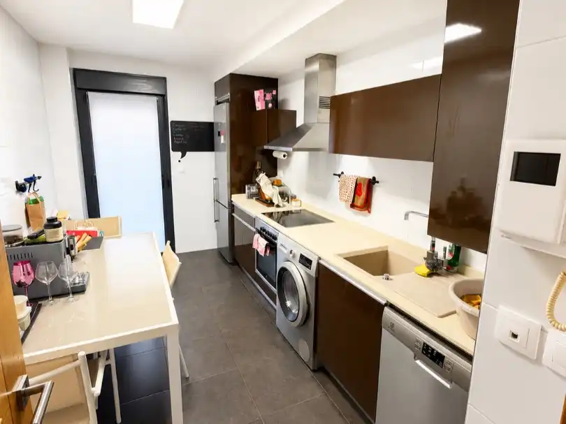 Cuina de Pis en venda en  Logroño amb Aire condicionat, Terrassa i Balcó