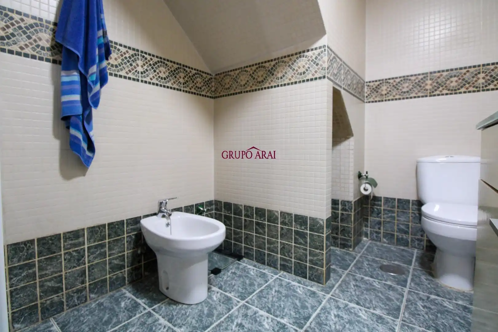 Bany de Casa o xalet en venda en Alicante / Alacant amb Aire condicionat, Terrassa i Balcó