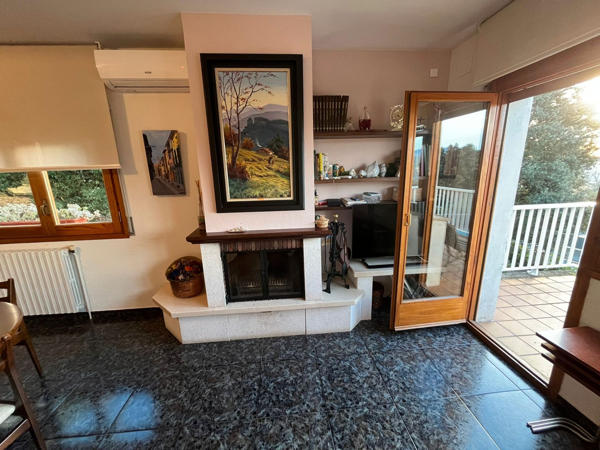 Living room of House or chalet for sale in L'Esquirol  with Heating, Private garden and Parquet flooring