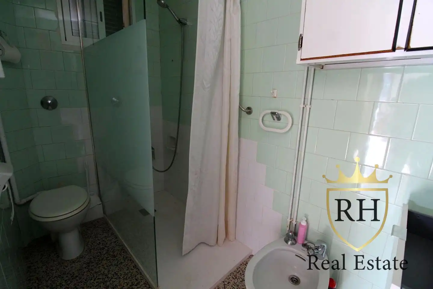 Bathroom of Flat for sale in Sóller  with Air Conditioner and Balcony
