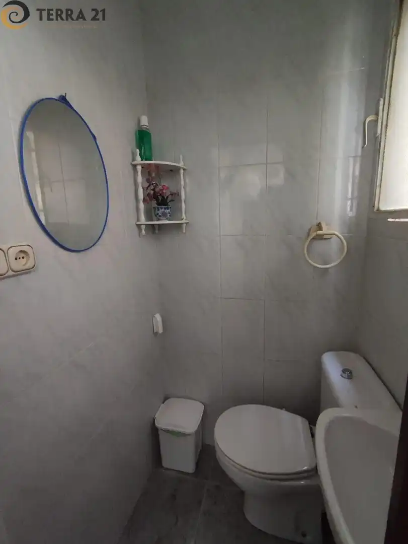 Bany de Pis en venda en Jaén amb Terrassa