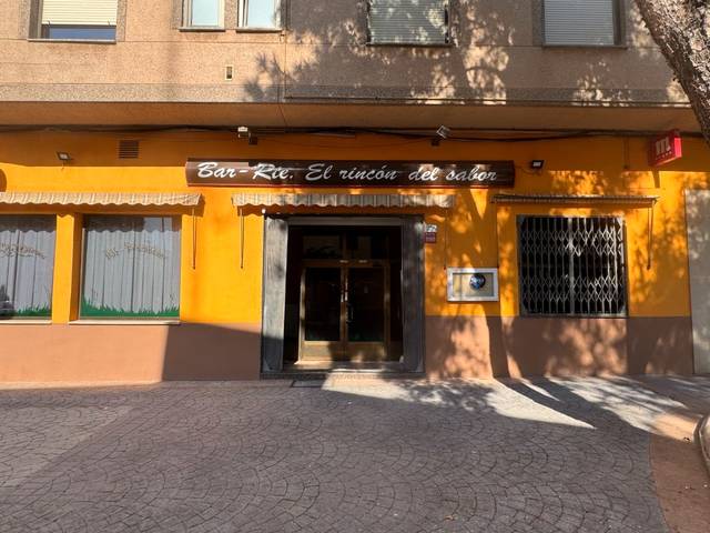 Local comercial en Alquiler en Carrer Enric Soler i Godes, 1 en Pere Crespí