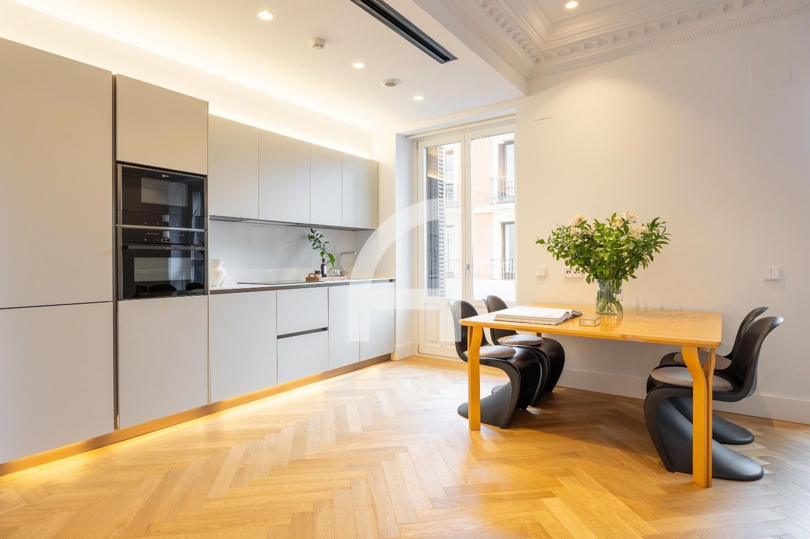 Kitchen of Flat for sale in  Madrid Capital  with Air Conditioner, Heating and Terrace