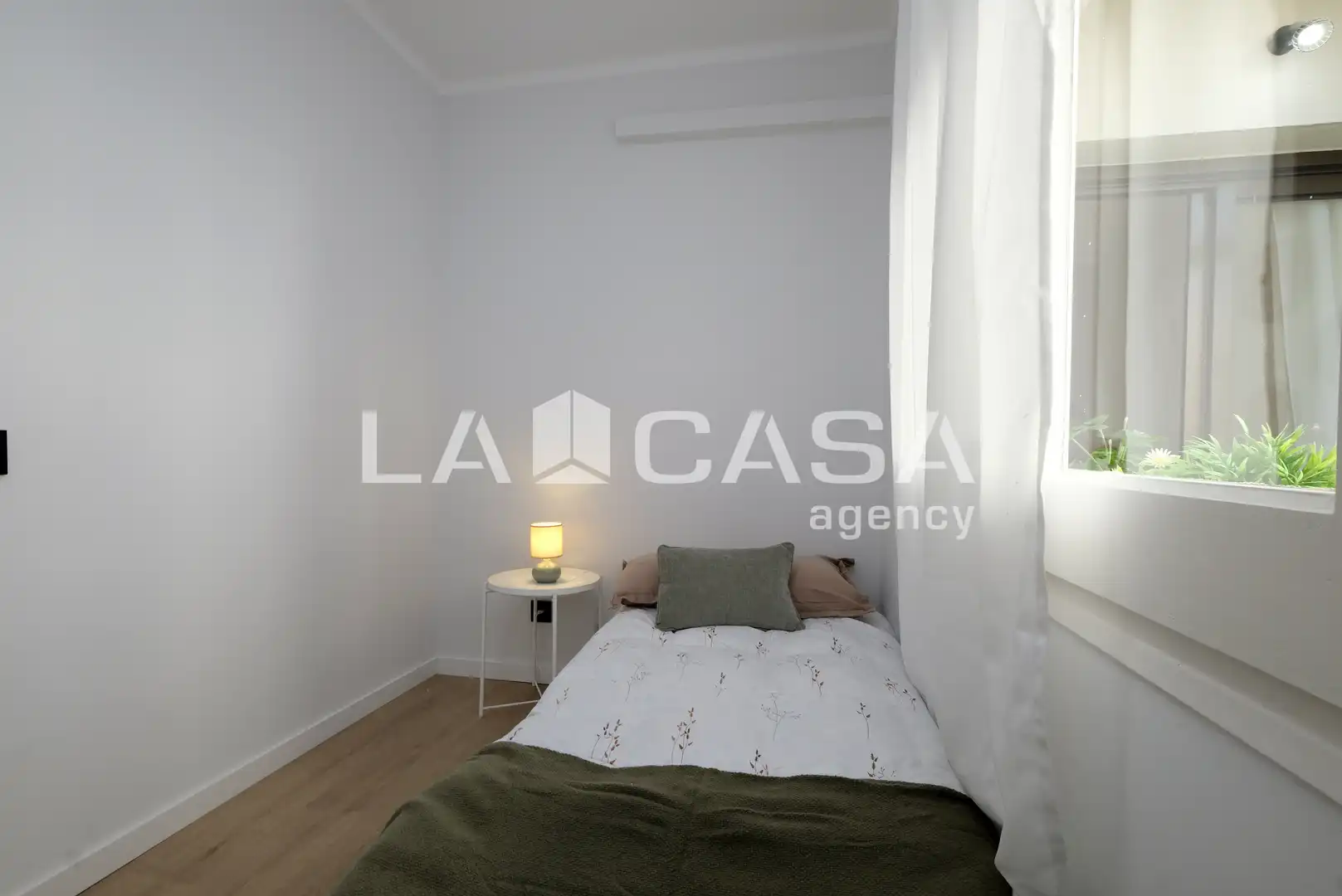 Bedroom of Flat for sale in Barcelona  with Balcony