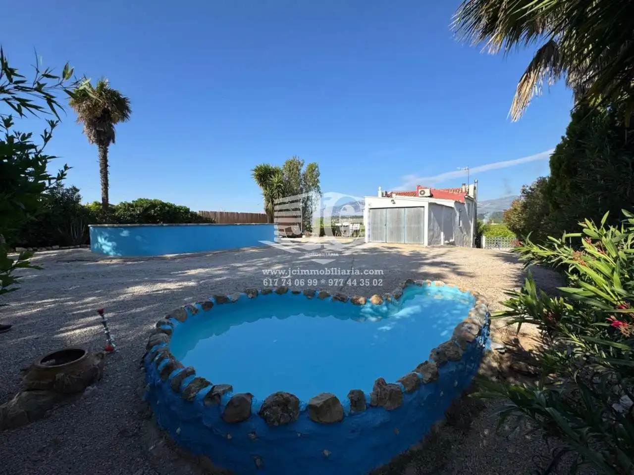 Piscina de Casa o xalet en venda en Tortosa amb Aire condicionat, Jardí privat i Parquet
