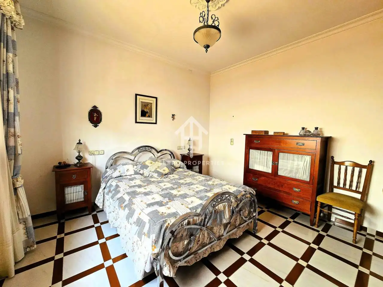 Dormitori de Casa o xalet en venda en Algarinejo amb Aire condicionat i Terrassa