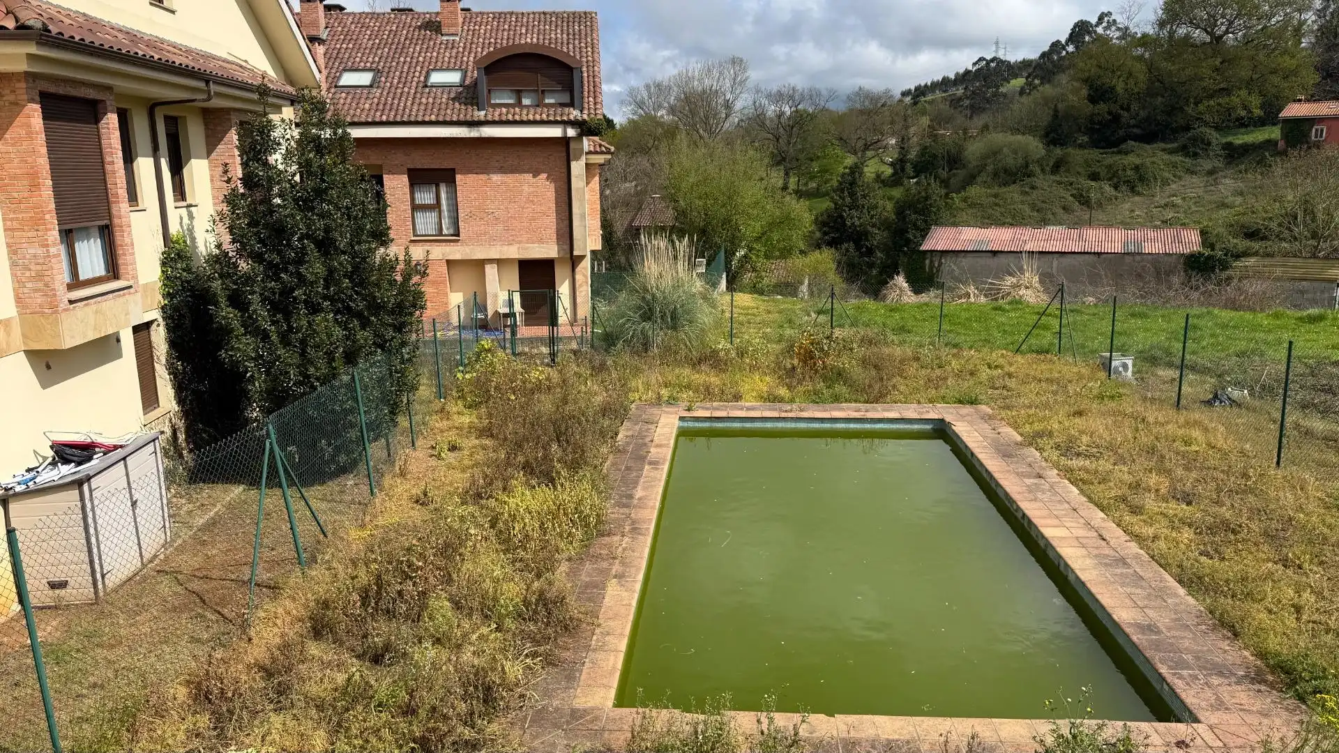 Jardín de Edificio en venta en Reocín