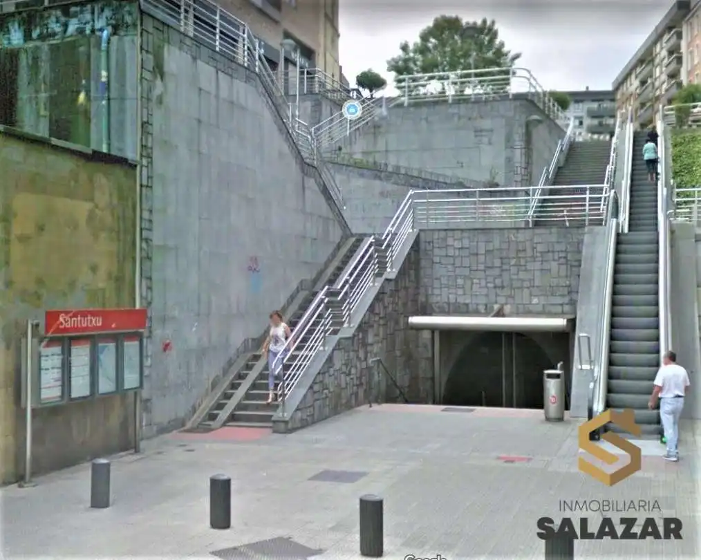 Vista exterior de Piso de alquiler en Bilbao  con Calefacción