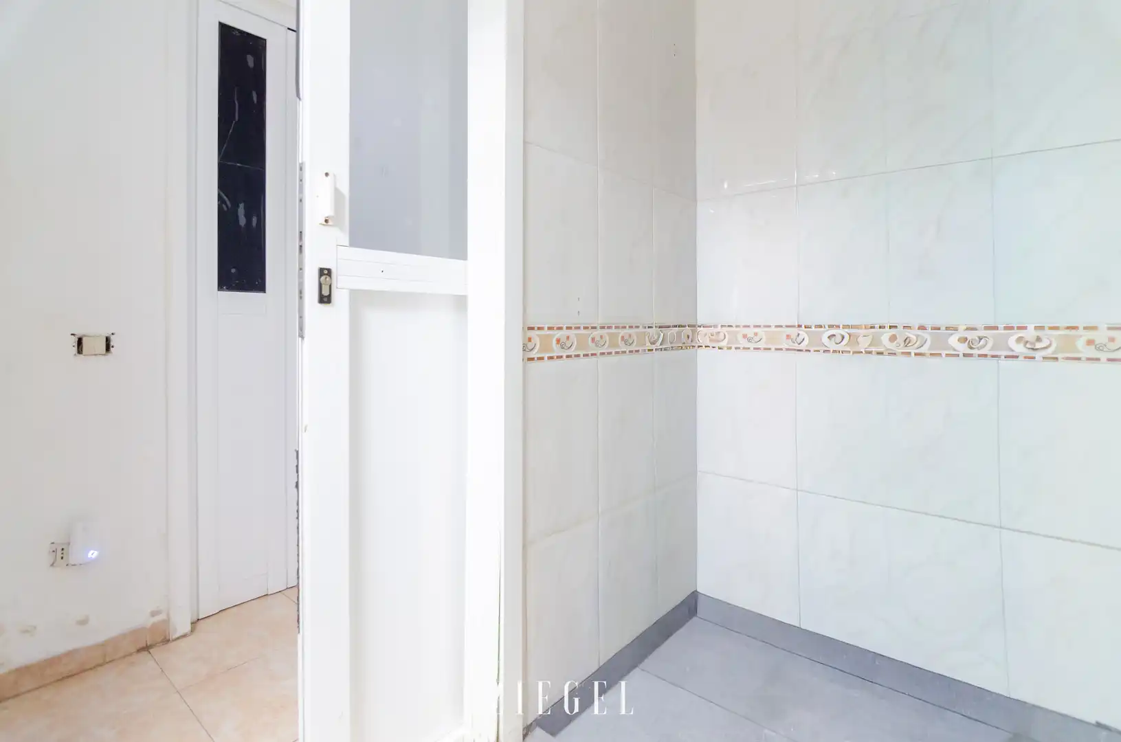 Bathroom of Flat for sale in Las Palmas de Gran Canaria  with Private garden and Storage room
