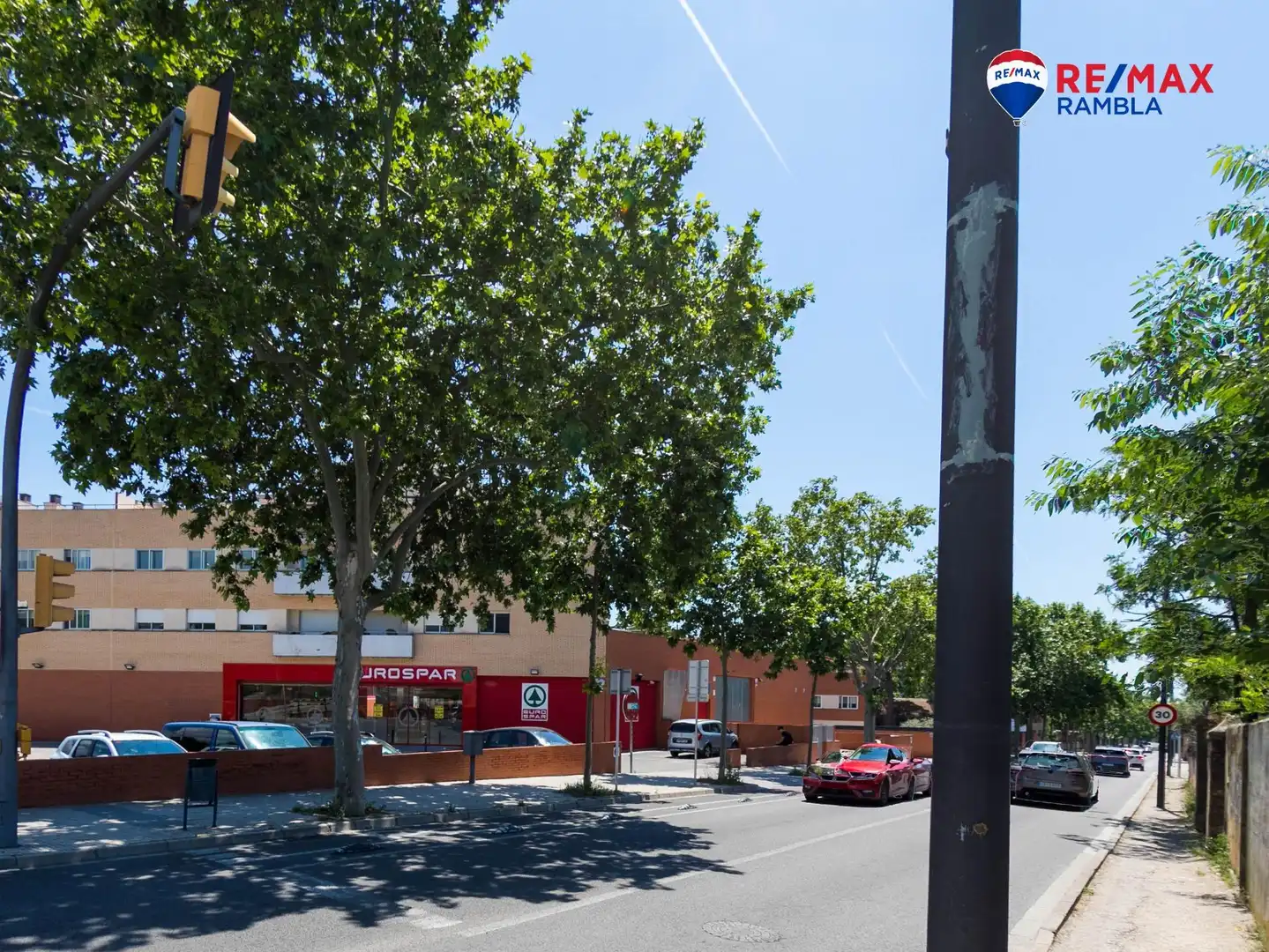Vista exterior de Àtic en venda en Reus amb Aire condicionat, Calefacció i Jardí privat