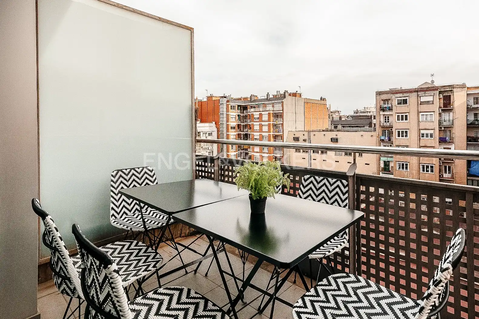 Terrasse von Wohnung zum Verkauf in Barcelona mit Heizung, Parkett und Möbliert