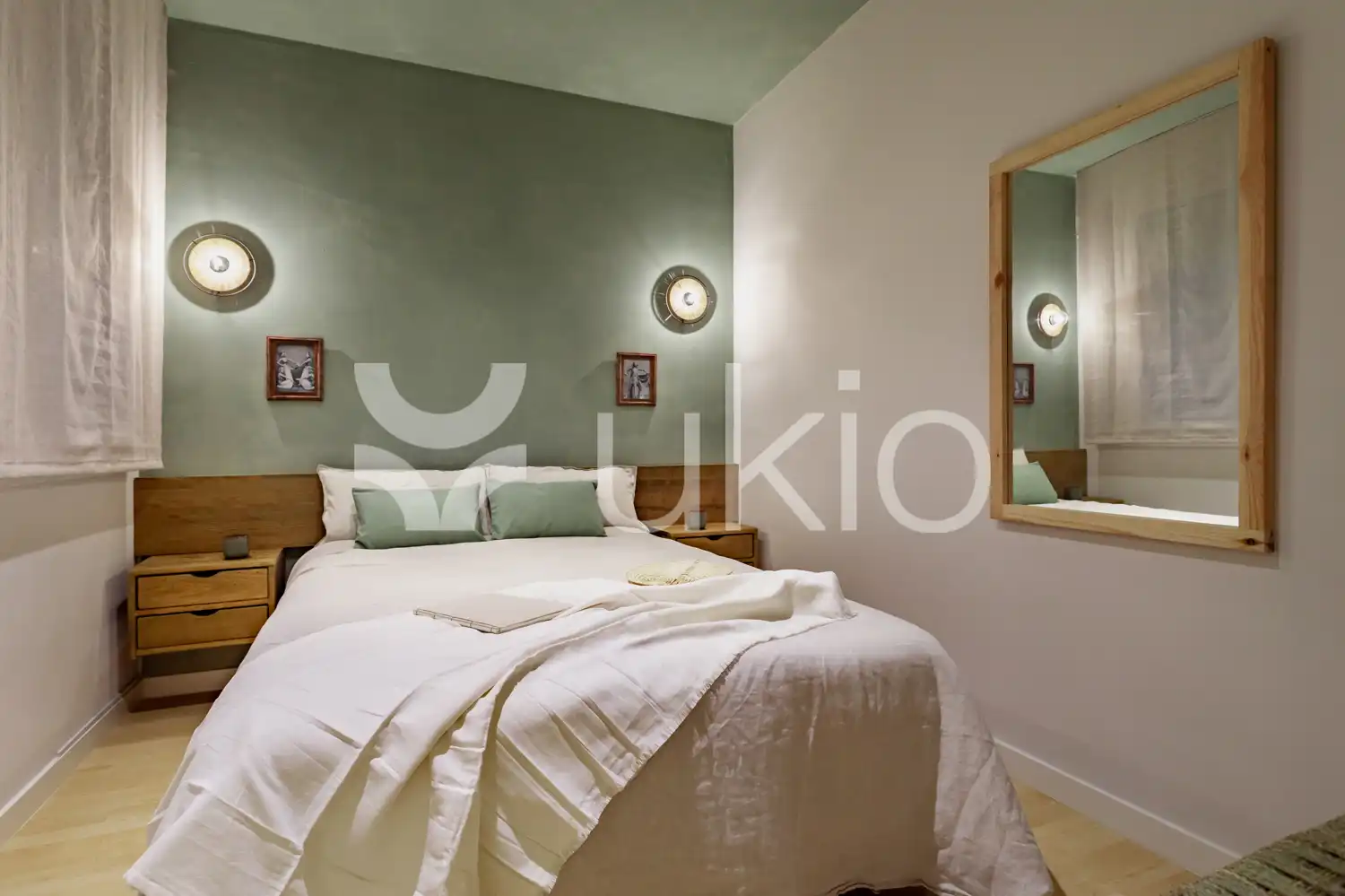 Dormitori de Apartament de lloguer en Barcelona amb Aire condicionat, Calefacció i Terrassa