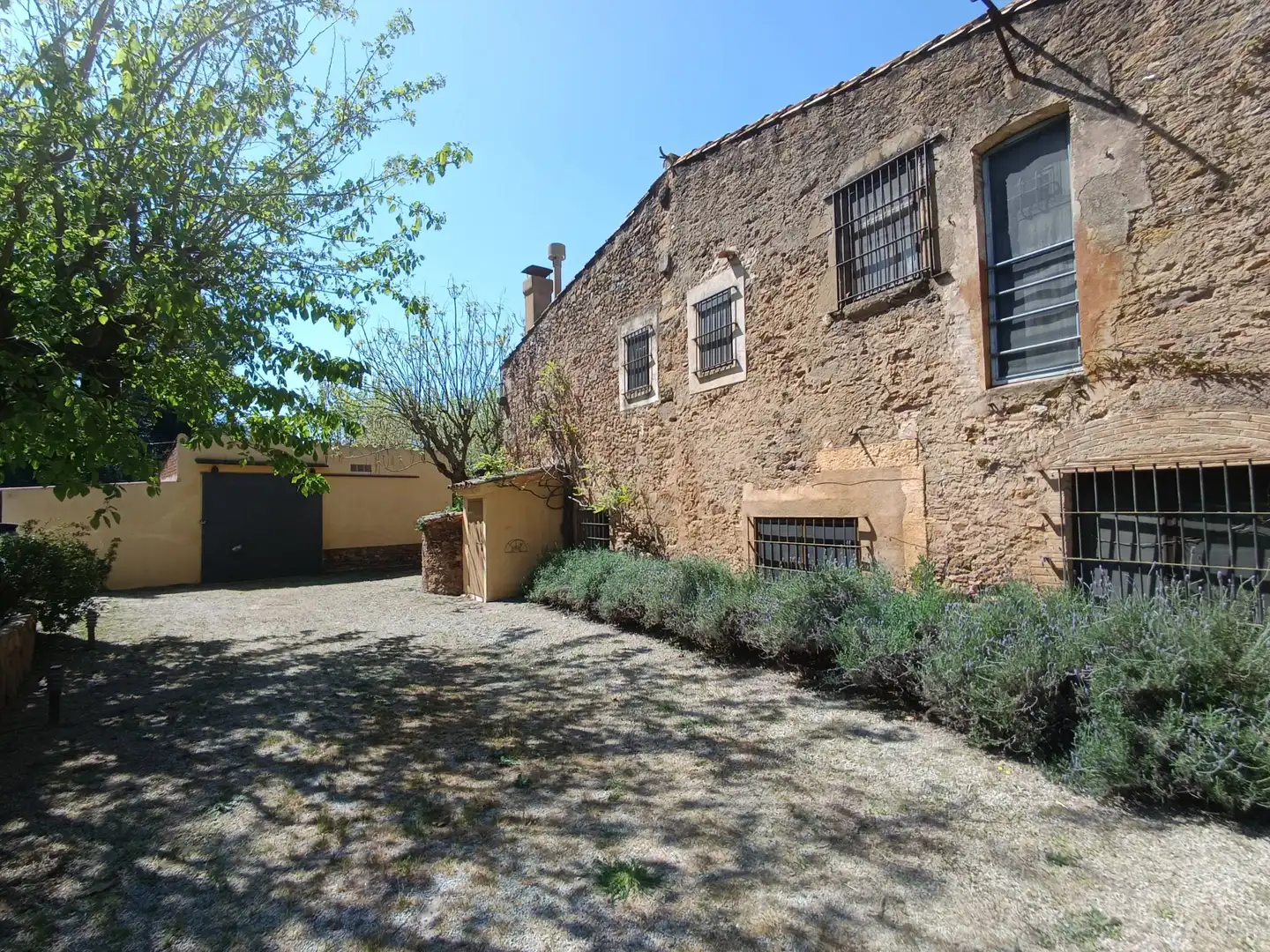 Außenansicht von Country house zum Verkauf in Forallac mit Heizung, Privatgarten und Terrasse