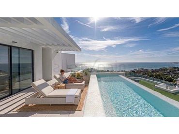 Casa amb piscina en venda a Benalmádena pueblo