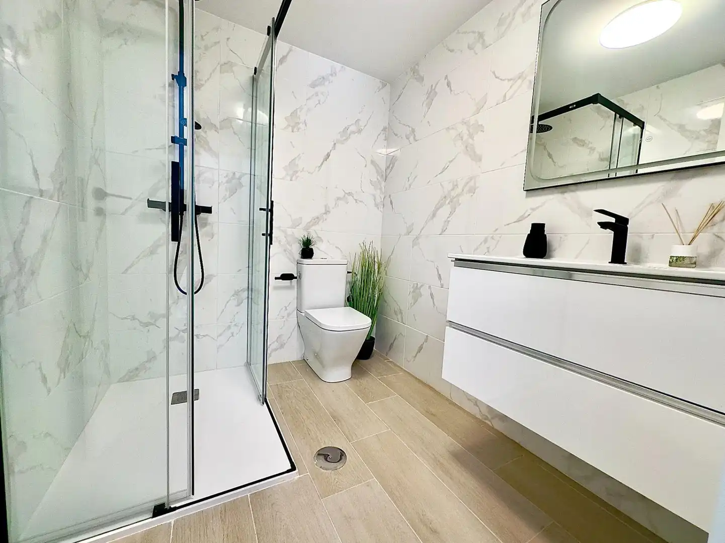 Apartamento con piscina en venta en Avenida Notario Juan José Martínez Román, imagen 17