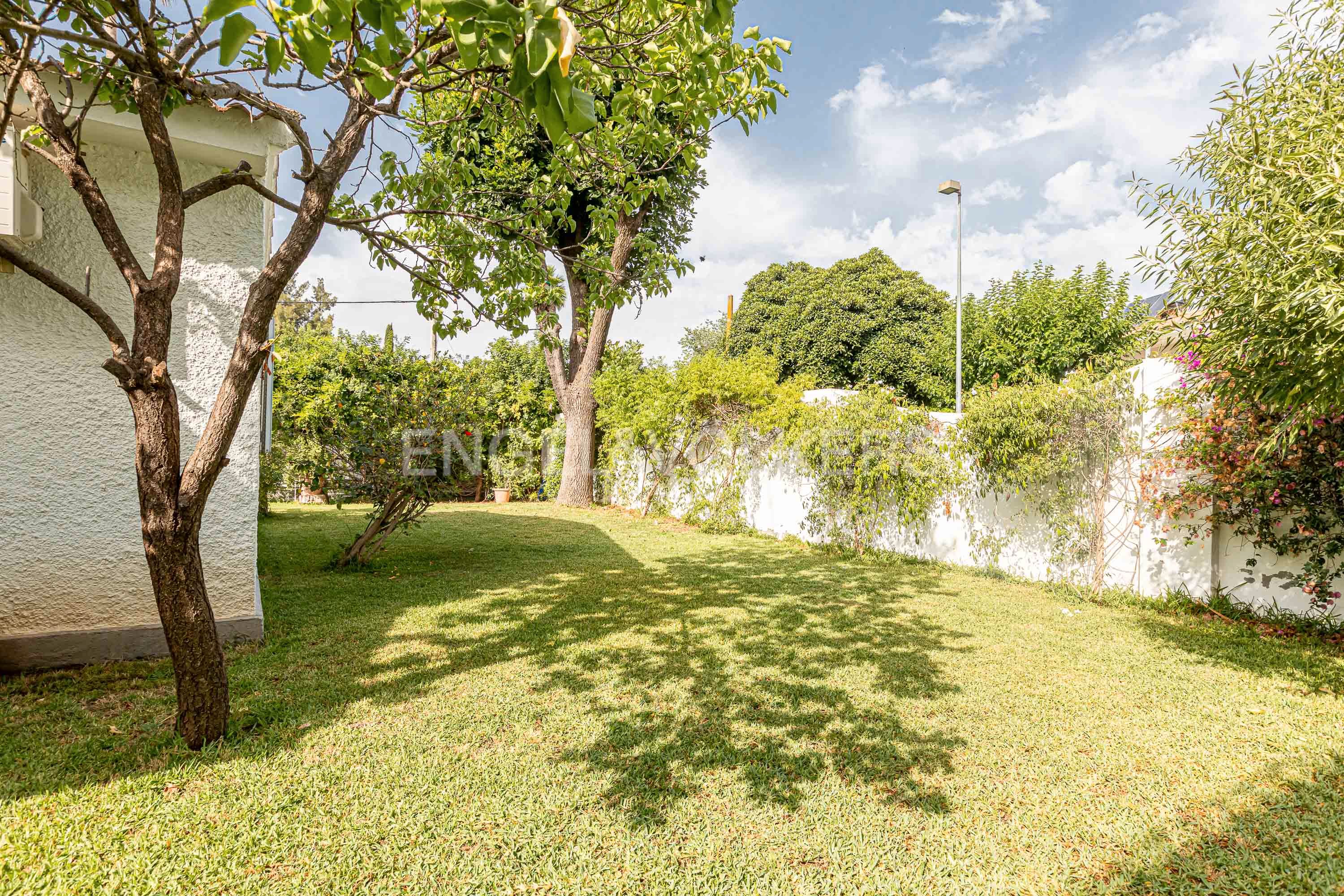 Garden of House or chalet for sale in  Sevilla Capital  with Heating and Private garden