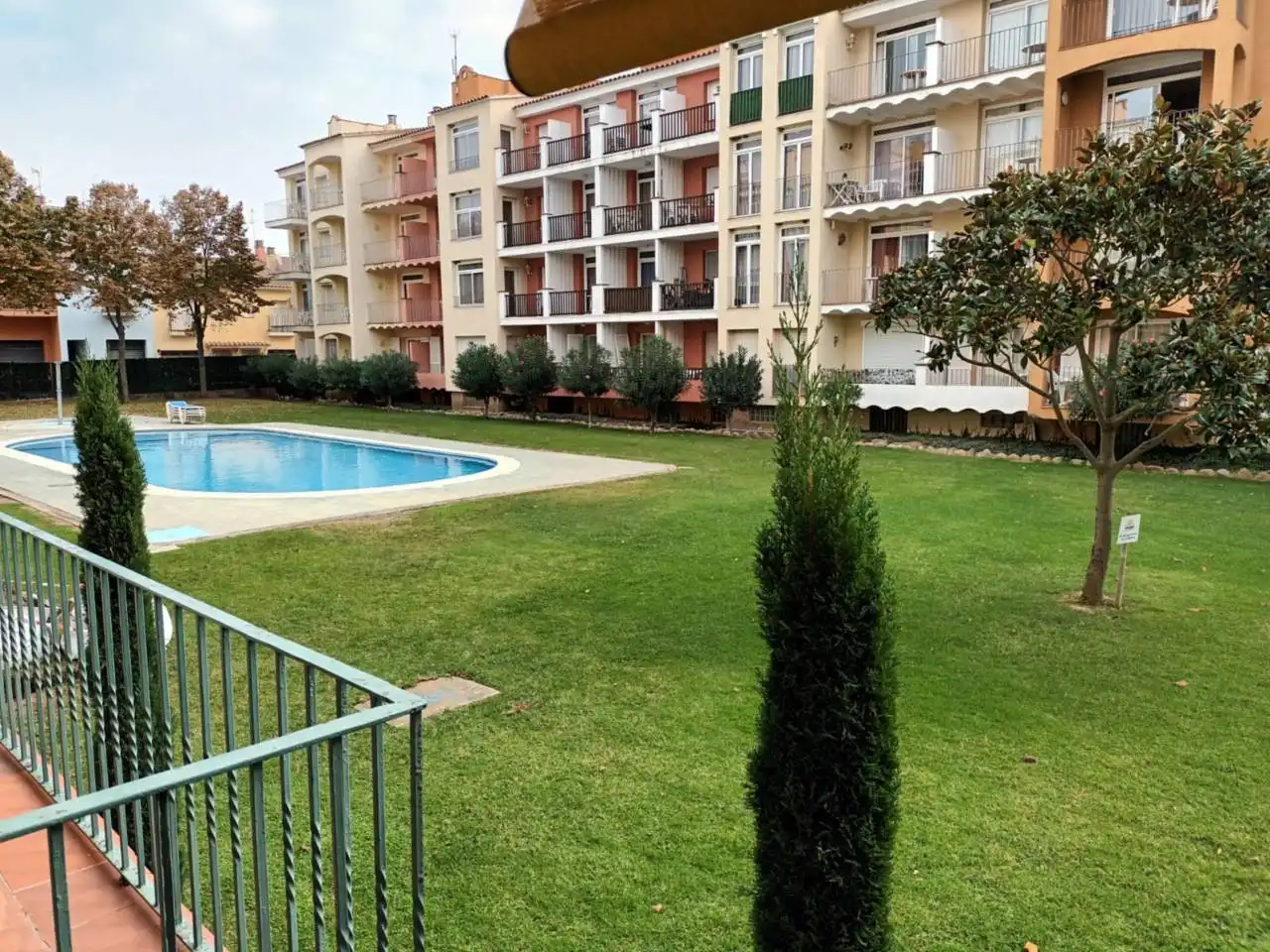 Flat with pool for sale in Badia Gran Reserva