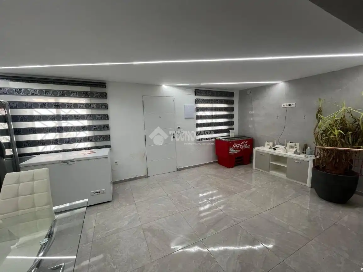 Casa aparellada en venda a Pinos Puente, imagen 7