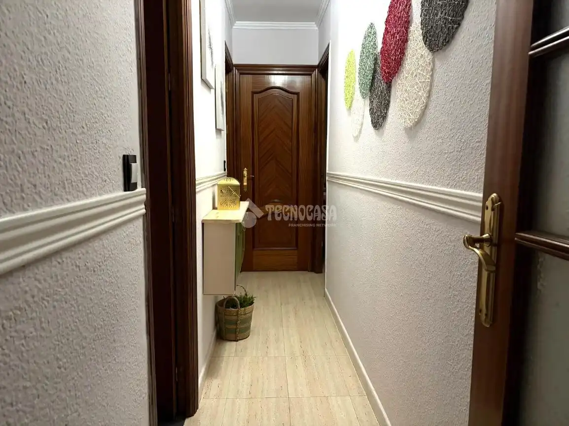 Flat for sale in Sevilla  with Air Conditioner