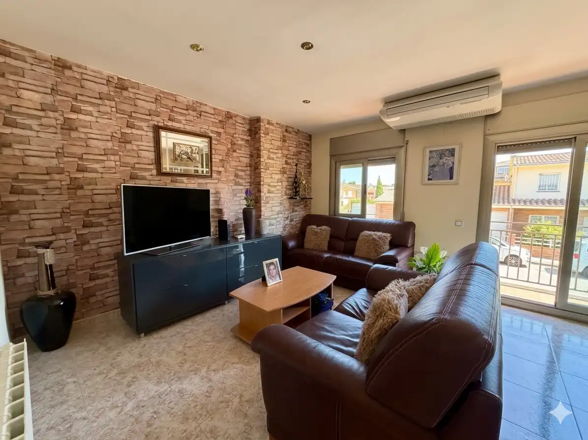 Casa adosada en venta en Sils
