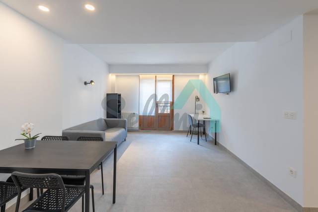 Piso en Alquiler en Jovellanos en Casco Histórico