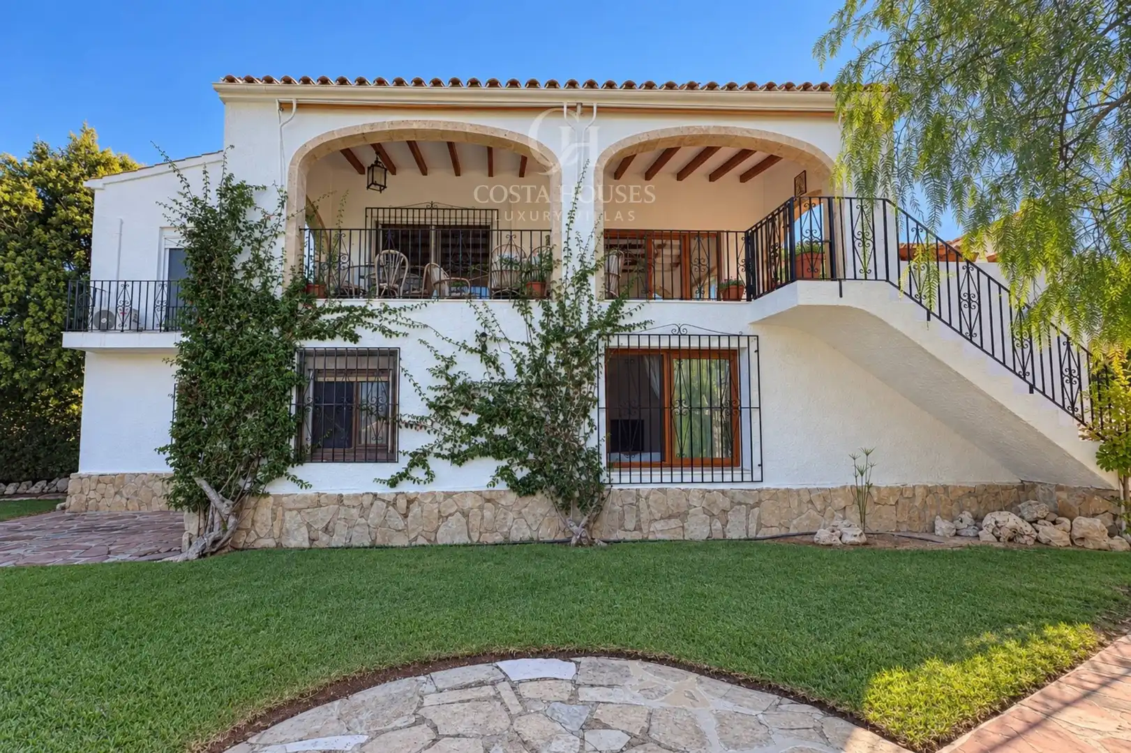 Vista exterior de Casa o chalet en venta en Partides comunes - Adsubia