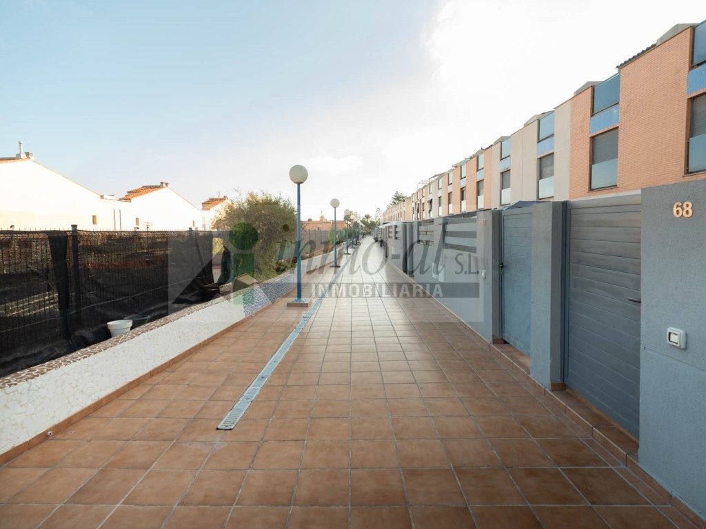 Casa adosada en venta en Playa - Ben Afeli