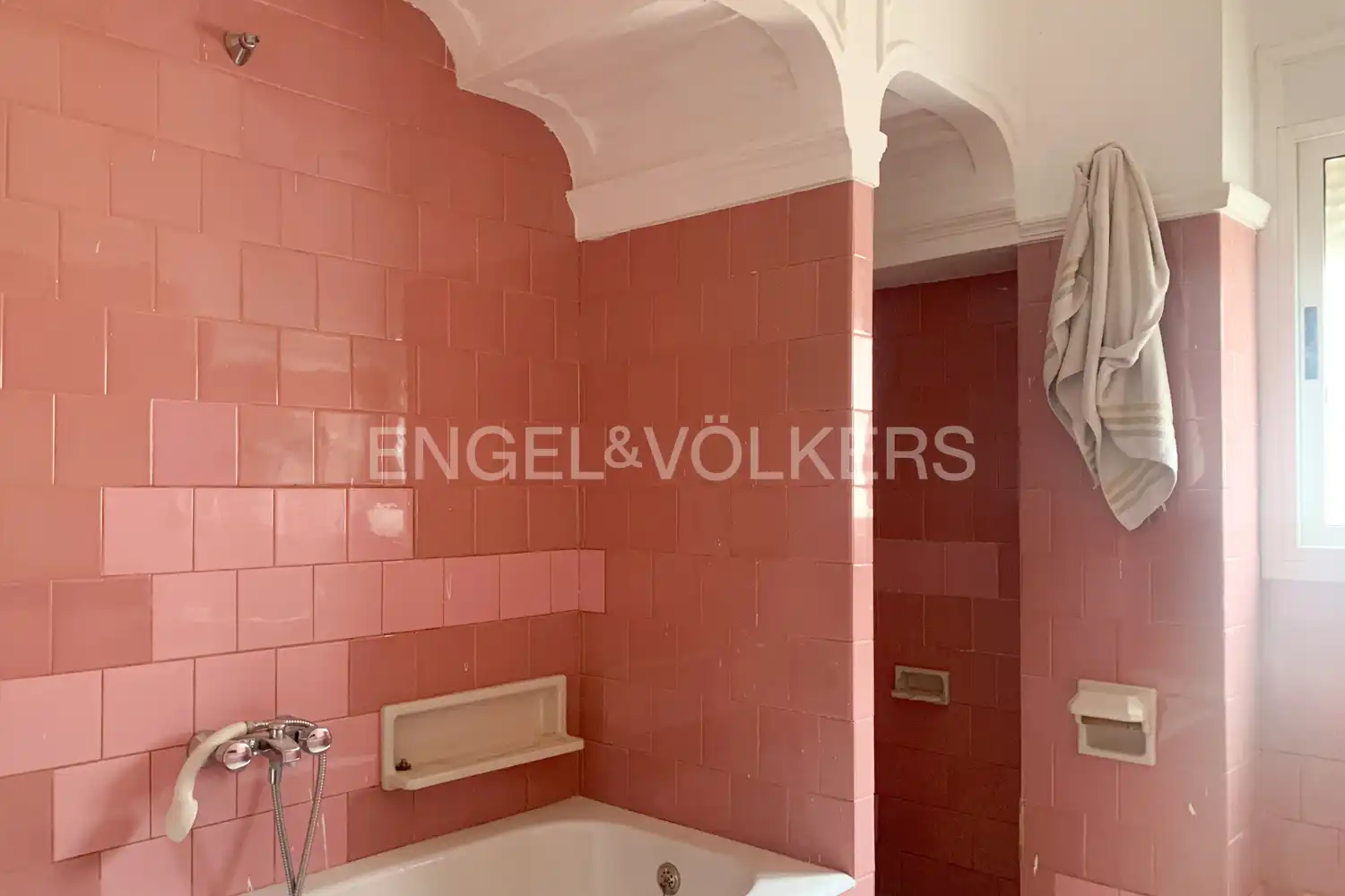 Baño de Casa o chalet en venta en Caudete de las Fuentes con Calefacción, Terraza y Trastero