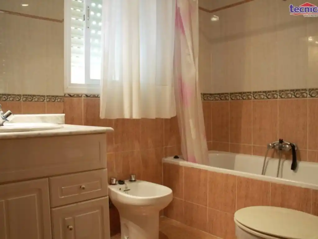 Piso de alquiler en Calle Ant Martinez Virel, Valdepasillas - La Paz - Huerta Rosales