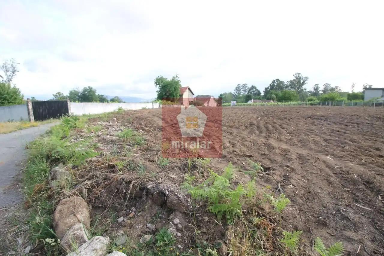 Terreny residencial en venda a Salvaterra de Miño