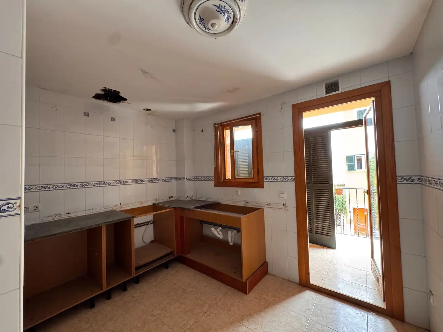 Kitchen of Flat for sale in Santa María del Camí, Illes Balears