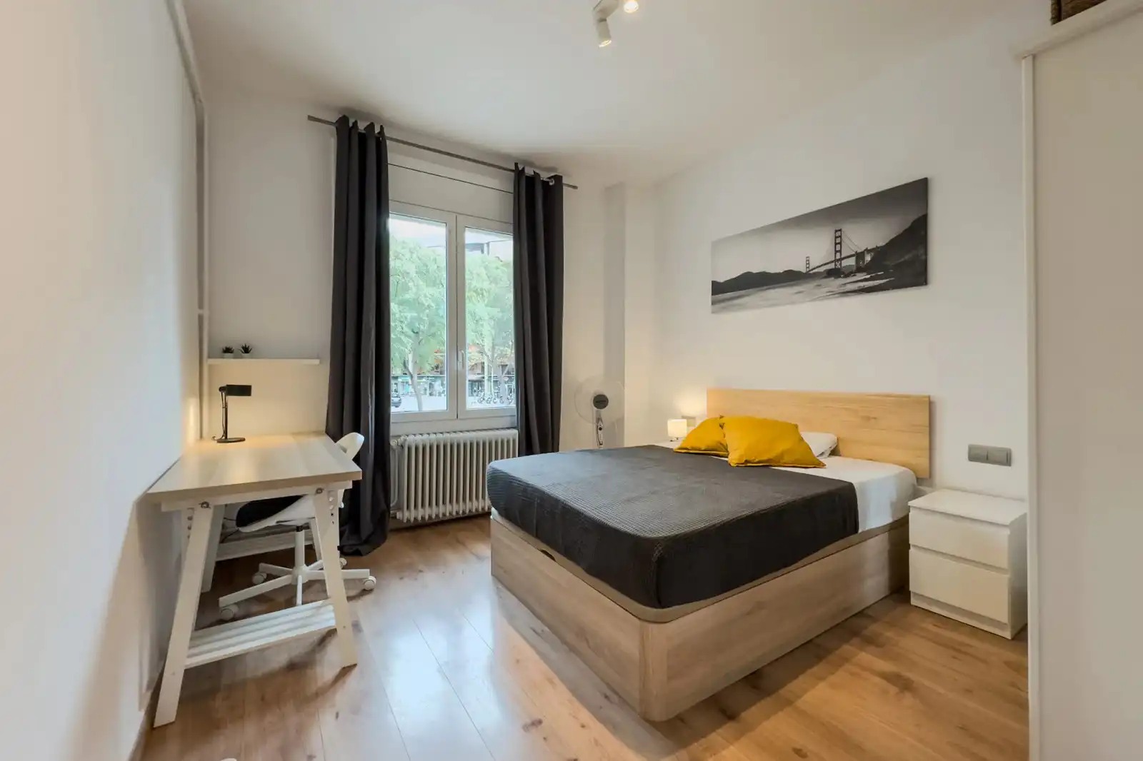 Habitación de Piso para compartir en Barcelona con Lavadora