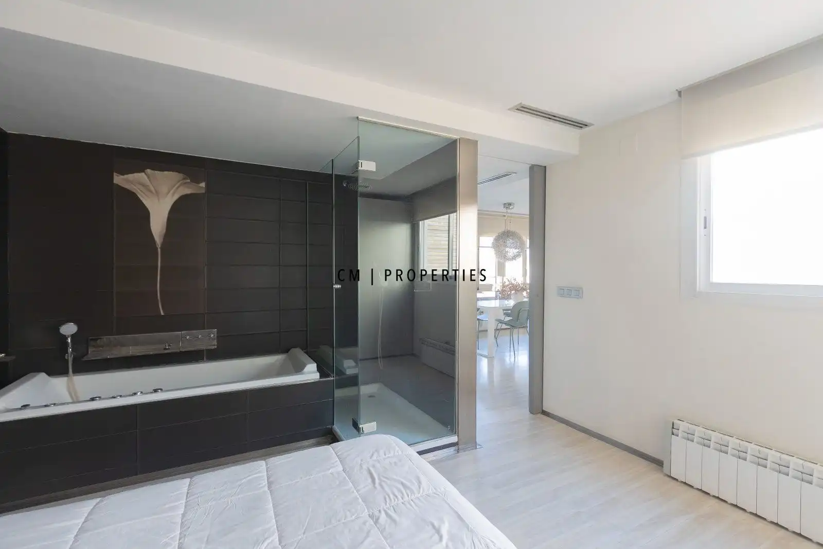 Schlafzimmer von Dachboden zur Miete in Valencia mit Klimaanlage, Heizung und Parkett