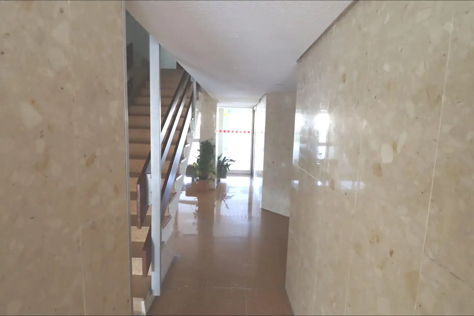 Flat for rent in Valencia  with Air Conditioner