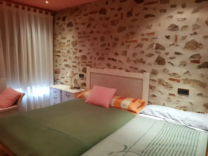 Dormitori de Casa o xalet en venda en Tejeda de Tiétar amb Aire condicionat, Calefacció i Jardí privat