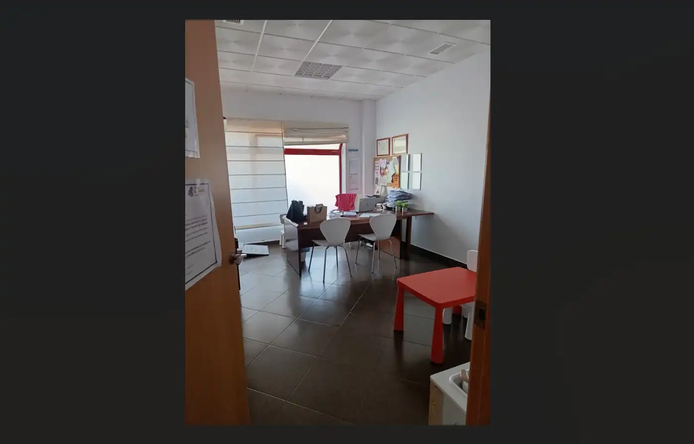 Commercial properties for sale in Zafra  with Air Conditioner, Furnished and Internet
