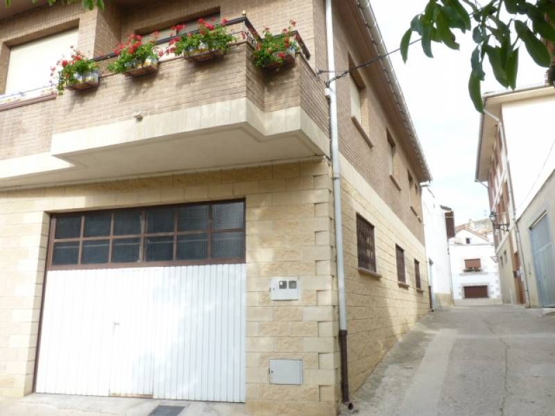 Vista exterior de Finca rústica en venda en Villatuerta amb Calefacció i Terrassa