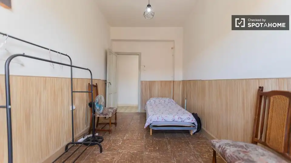 Room in Centro - Casco antiguo