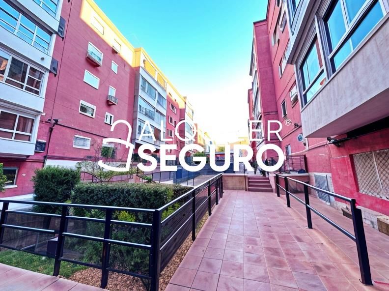 Vista exterior de Pis de lloguer en  Madrid Capital amb Aire condicionat, Calefacció i Terrassa